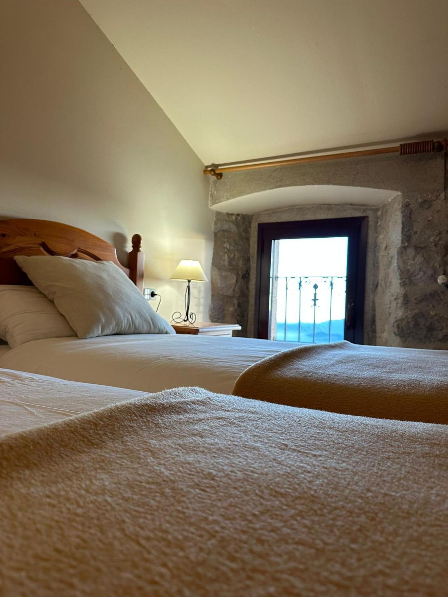 Santuari Mare De Deu Del Mont Restaurant-Hostatgeria Otel Beuda Dış mekan fotoğraf
