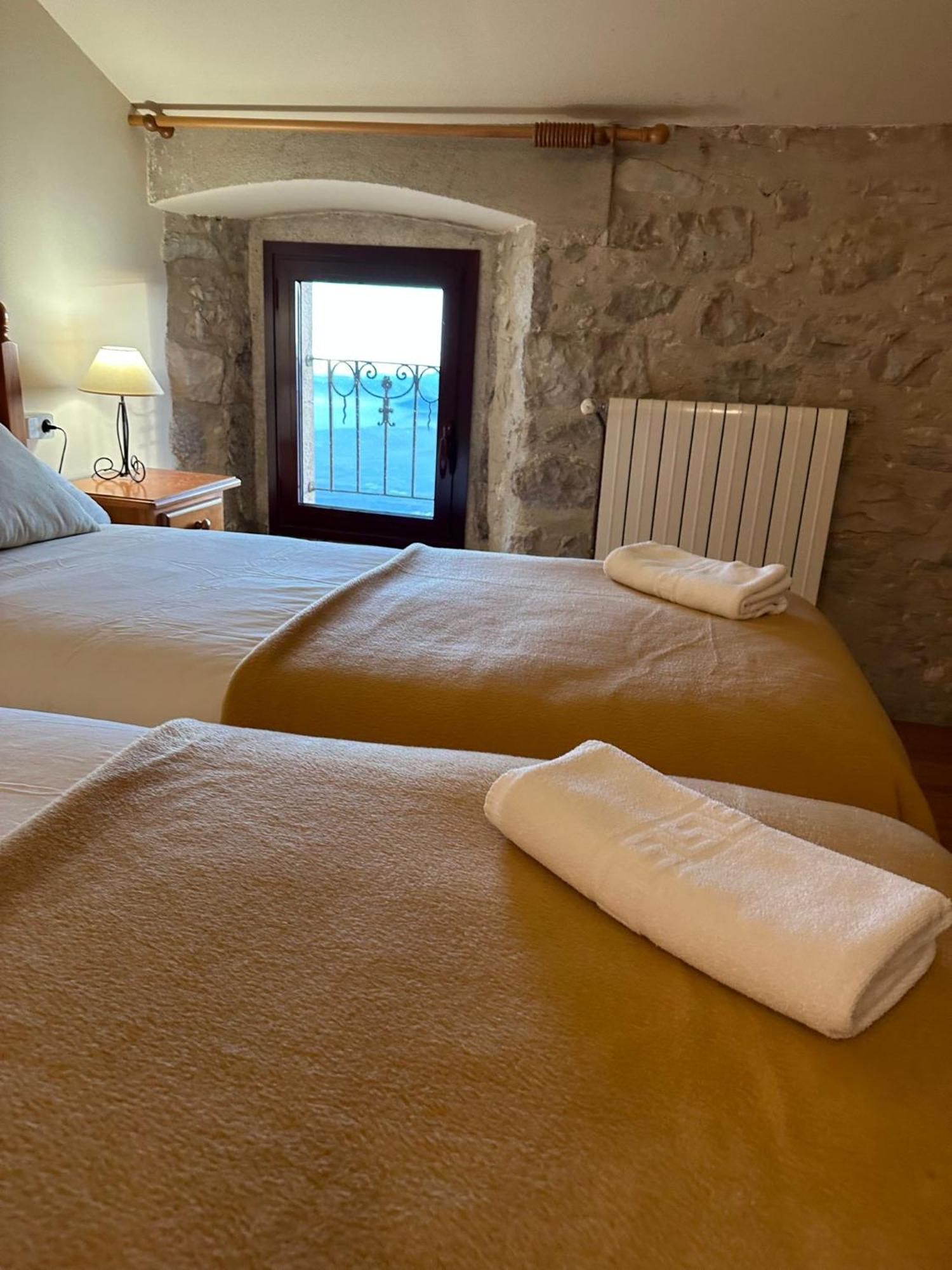 Santuari Mare De Deu Del Mont Restaurant-Hostatgeria Otel Beuda Dış mekan fotoğraf